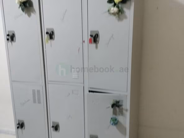 Bed Space & Partition in Al Fahidi