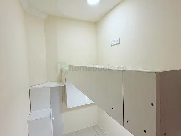 Bed Space & Partition in Al Barsha