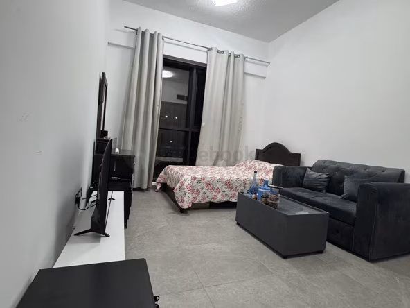 Room for Rent in Al satwa