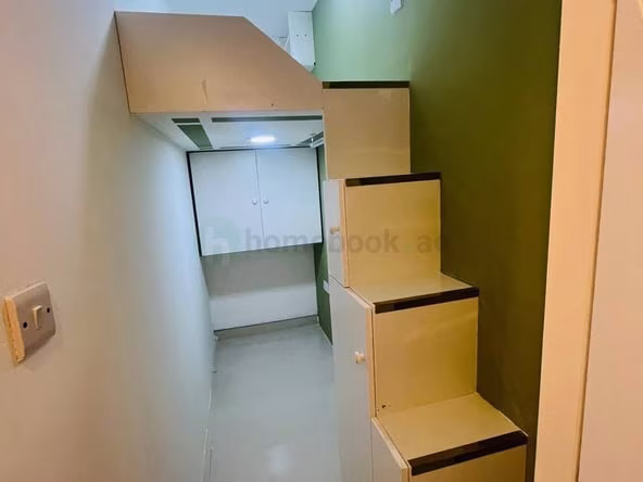 Bed Space & Partition for Female in Dubai