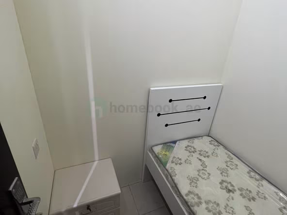 Bed Space & Partition in Discovery Gardens