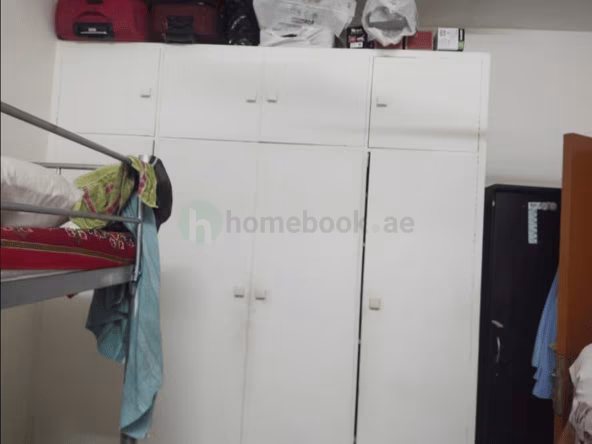 Bed Space & Partition in Al Fahidi