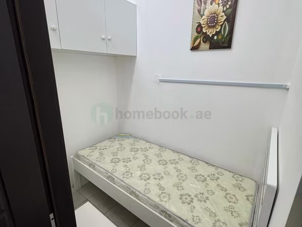 Bed Space & Partition in Discovery Gardens