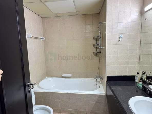 Bed Space & Partition in Discovery Gardens