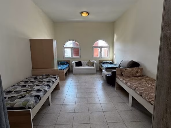 Bed Space & Partition in Discovery Gardens