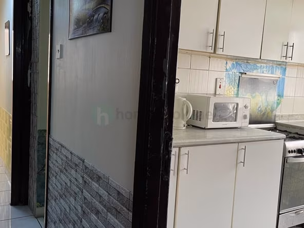 Bed Space & Partition in Sheikh Zayed Road
