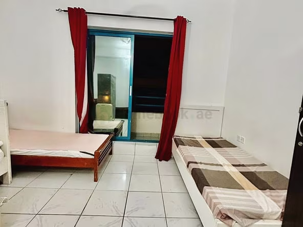 Bed Space & Partition in Sheikh Zayed Road