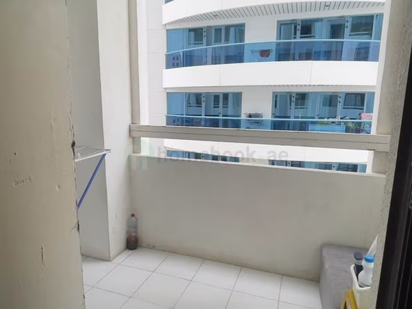 Bed Space & Partition in Sheikh Zayed Road