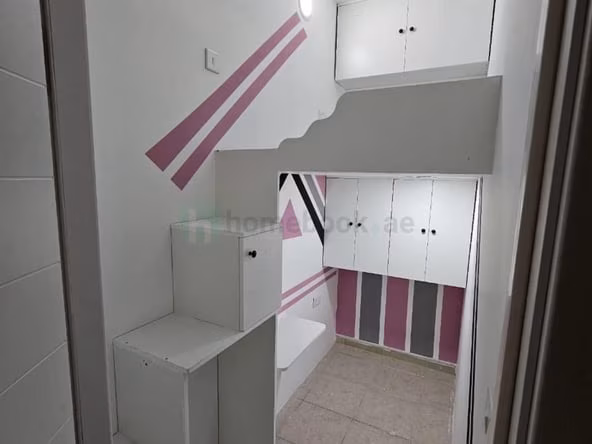 Bed Space & Partition for Female in Dubai