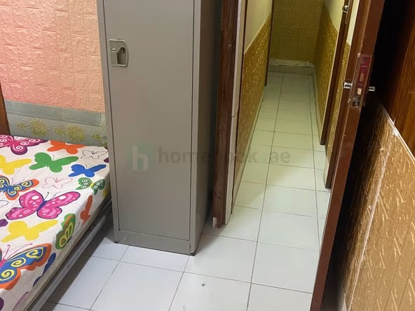 Bed Space & Partition in Sheikh Zayed Road