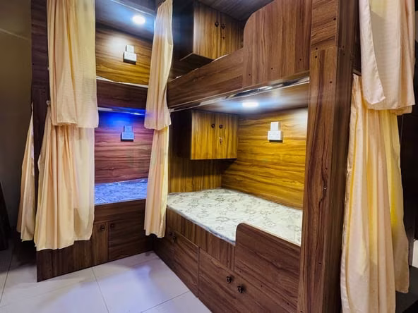 Bed Space & Partition for Female in Dubai