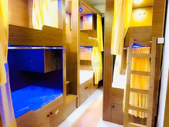 Bed Space & Partition for Female in Dubai