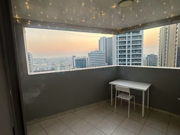 Bed Space & Partition for Female in Dubai