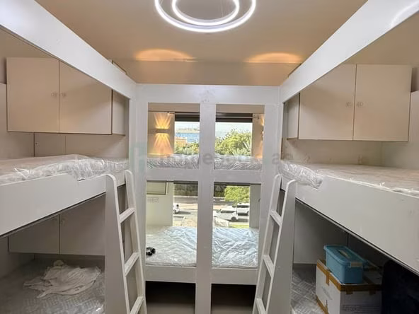 Bed Space & Partition in Al Jafiliya