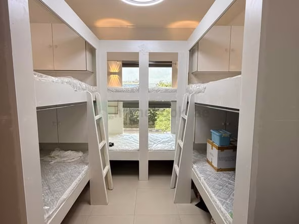 Bed Space & Partition in Al Jafiliya
