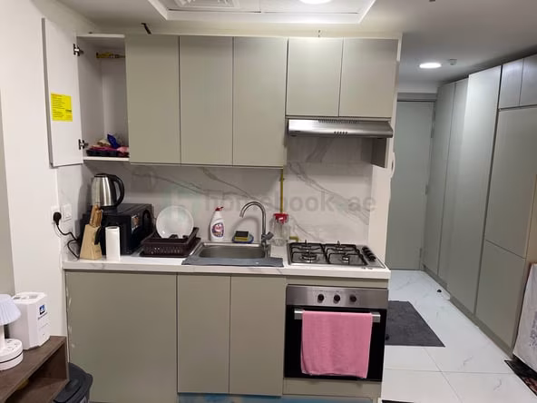 Bed Space & Partition in Sheikh Zayed Road