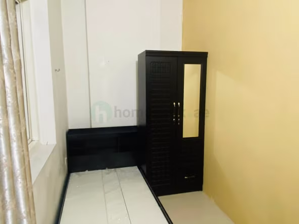 Bed Space & Partition in Al Raffa