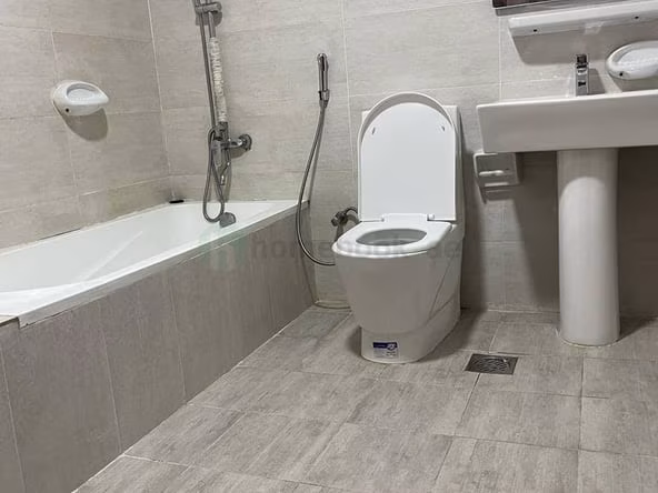 ‌Bedroom Apartment for Rent in International City Dubai