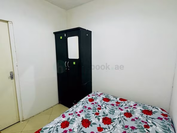 Bed Space & Partition in Bur Dubai