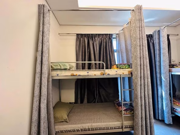 Bed Space & Partition in Hor Al Anz