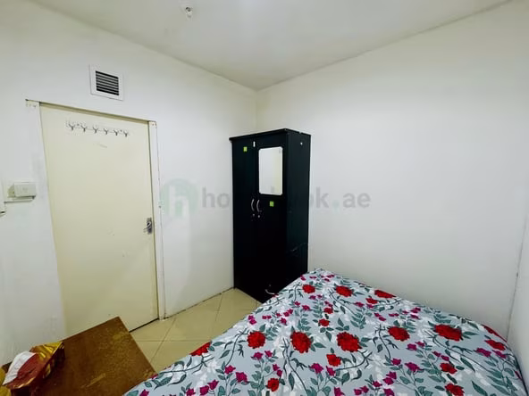 Bed Space & Partition in Bur Dubai