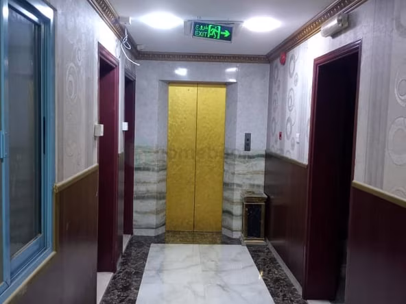Bed Space & Partition in Naif