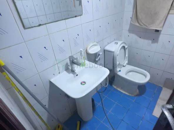 Bed Space & Partition in Al Murar