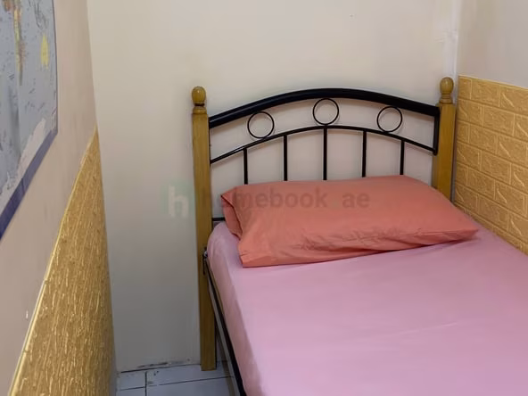 Bed Space & Partition in Sheikh Zayed Road