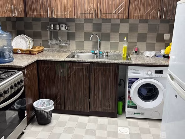 Bed Space & Partition in Al Qusais
