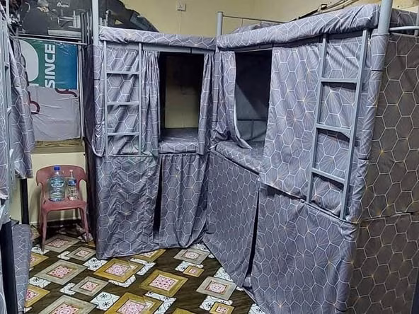 Bed Space & Partition in Hor Al Anz