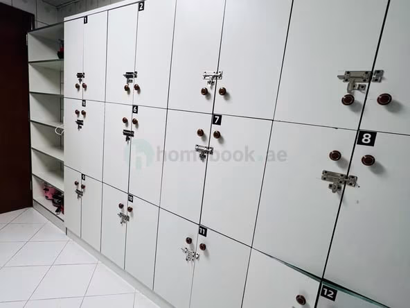Bed Space & Partition in Al Muraqqabat