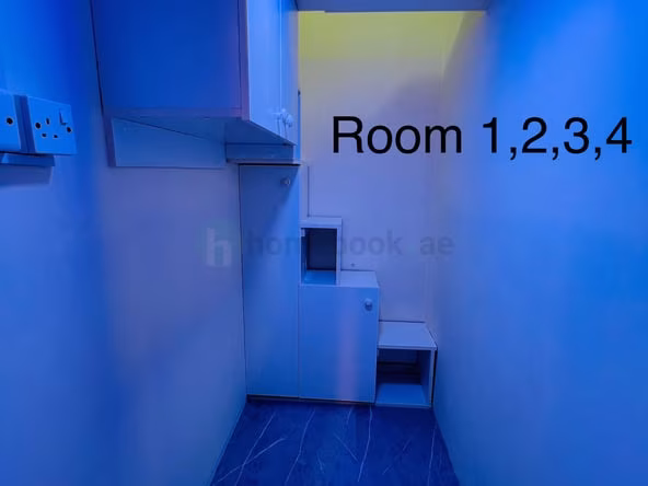 Bed Space & Partition in Al Muraqqabat