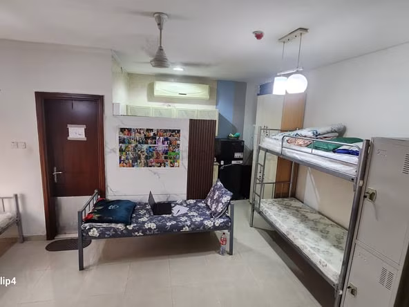 Bed Space & Partition in Al Fahidi