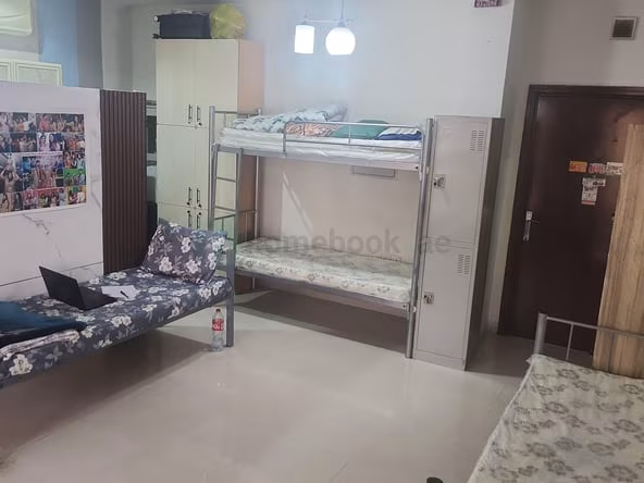 Bed Space & Partition in Al Fahidi