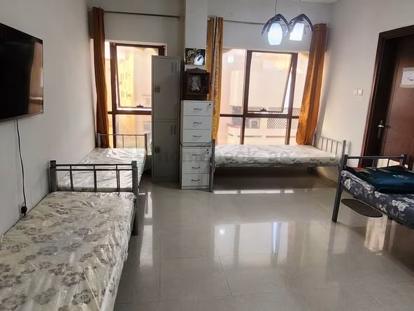 Bed Space & Partition in Al Fahidi