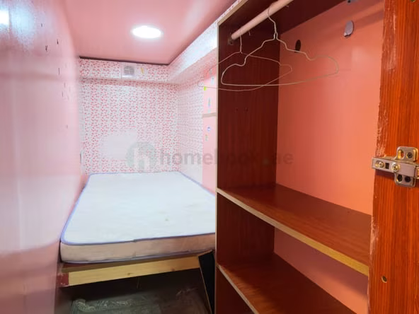Partition in Bur Dubai