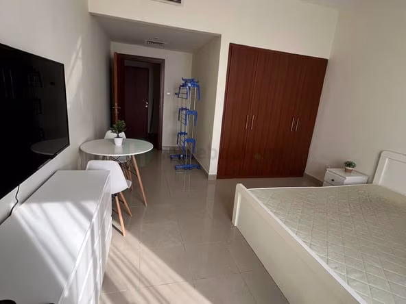 Room for Rent in Al Quoz