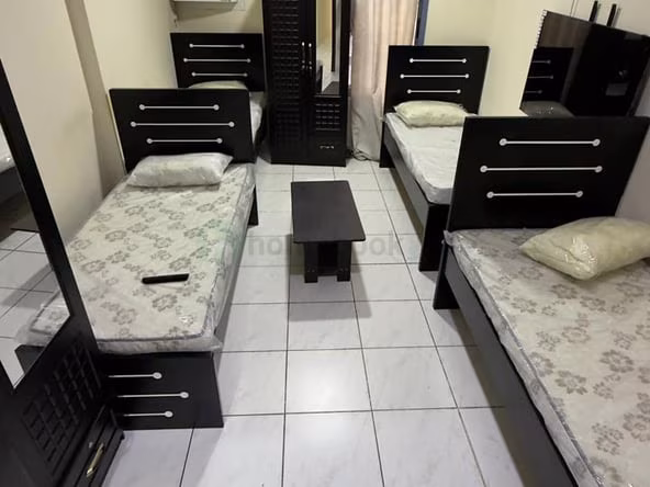 Bed Space & Partition in Al Raffa