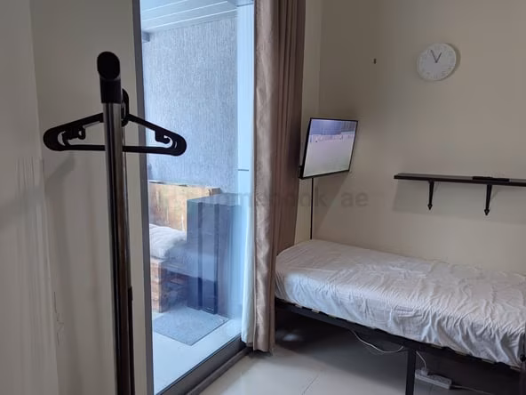 Bed Space & Partition in Dubai Marina