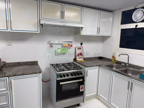 Bed Space & Partition in Al Muraqqabat