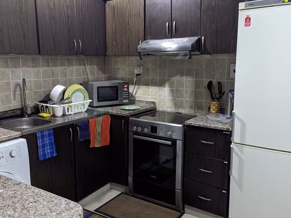 Bed Space & Partition in Dubai Marina