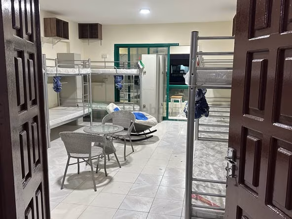 Bed Space & Partition in Al Mankhool
