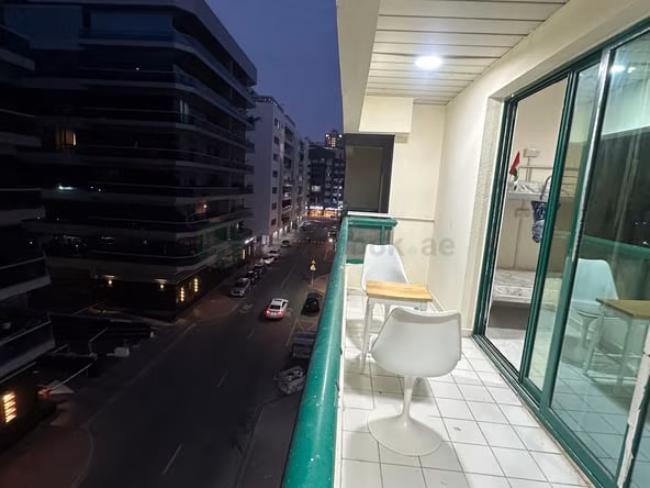 Bed Space & Partition in Al Mankhool