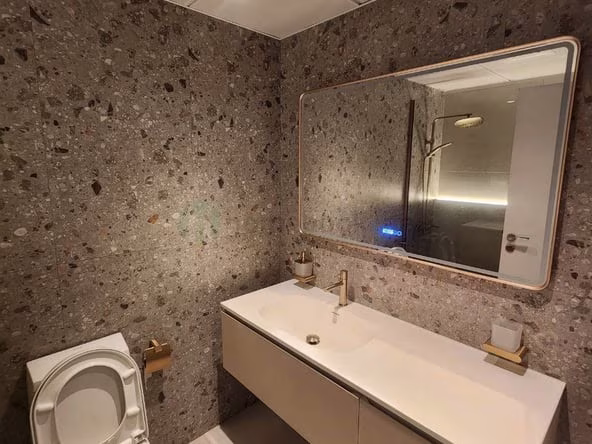 Bed Space & Partition in Downtown Dubai