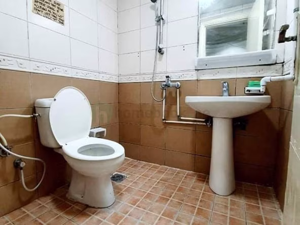 Bed Space & Partition in Al Karama