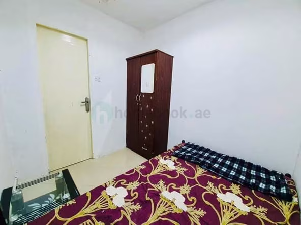 Bed Space & Partition in Al Karama