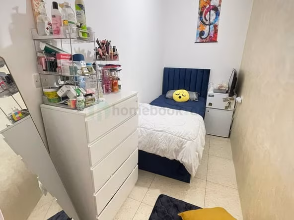 Bed Space & Partition in Dubai Marina