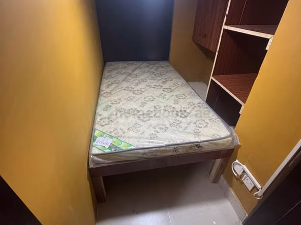 Bed Space & Partition in Al Rigga