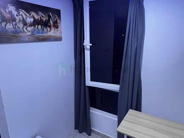 Bed Space & Partition in Discovery Gardens