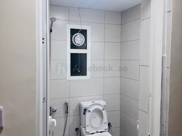 Bed Space & Partition in Al Muteena
